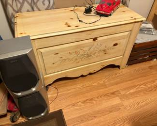 . . . cute pine chest