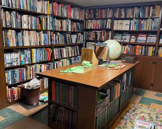 SOOOOOOO Many Books