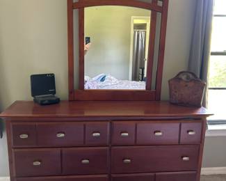 Dresser w/Mirror