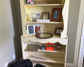 1 Piece Book Case