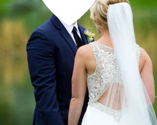 Gorgeous Madison James Wedding gown, size 4