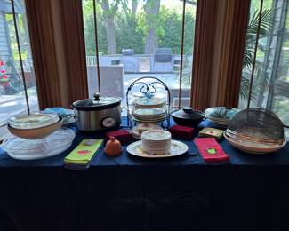 Dishwater, Crock Pot, Linens