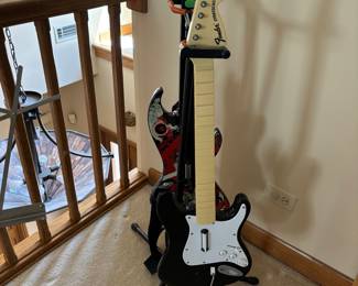 2 Electrical Guitars, Stands