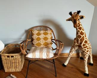 Cane Chair, Basket, Giraffe