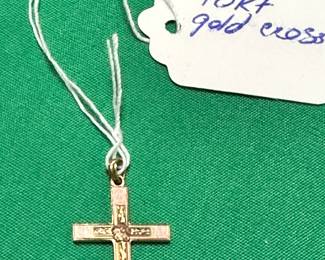 #111 - $36 - 10kt pink gold cross 0.82gr