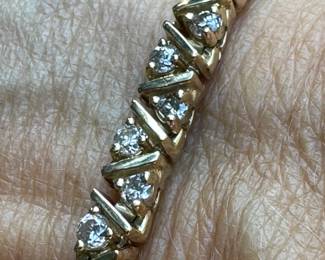 7' tennis bracelet 3 ctw of diamonds on 14kt yellow gold setting. 18.7 gr, $1,550
