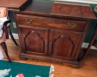#59 - $300 - American drew server 36wx18dx34t