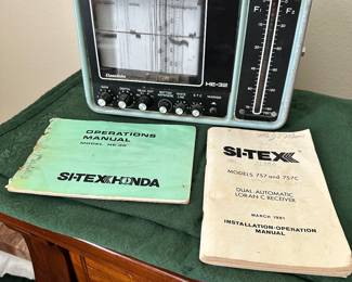 #90 - $30 - SI-TEX HE32 marine item
