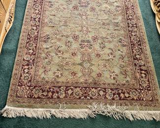 #73 - $38 carpet green 3'10x 5'9"