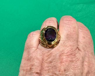 #101 - $525 - 14kt gold men ring size 10 with amethyst stone 20.37 gr