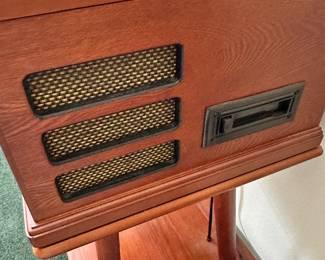 #94 - $80 - Crossley record player with record table 18wx13dx25t