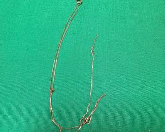 #115 - $20 - 14kt chain Italy damaged 0.48gr