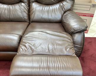 #13 - $300 - Manual Lazy boy recliner sofa 80lx38wx38t
