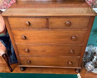 #50 - $450 - Early American chest drawers - 5 drawers - restored in excellent condition 40wx20dx41t