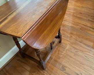 #36 - $250 -Stickley solid wood drop leaf table 29wx15.5dx29t with leaf 42.5d