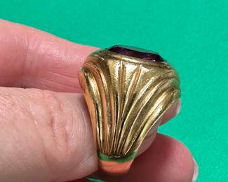 #101 - $525 - 14kt gold men ring size 10 with amethyst stone 20.37 gr