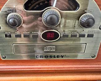 #94 - $80 - Crossley record player with record table 18wx13dx25t