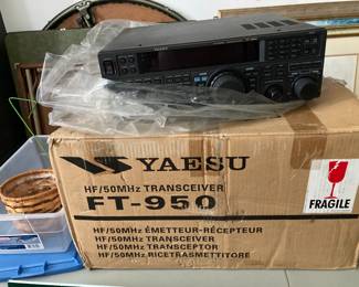 #137 - $ - Yaesu HF/50 MHz transceiver FT-950