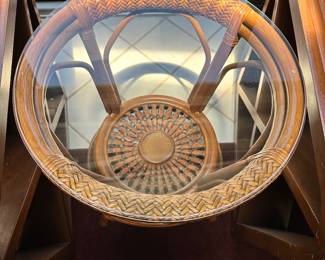 #11 - $44 - Side Ratan table round 20rx22t