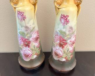 #40 - $80 - Pair of Royal Vienna porcelain vase 15t