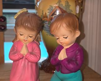 Norleans praying children figurines