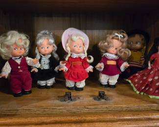 Vintage collectable dolls
