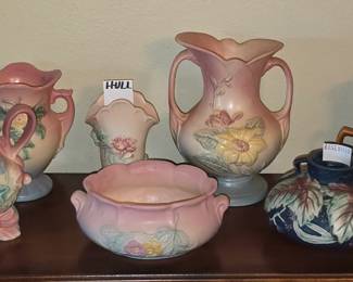 Hull & Rosewood pottery