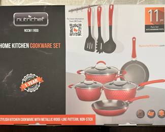 Nutrichef 11-pc Cookware Set (New in box)
