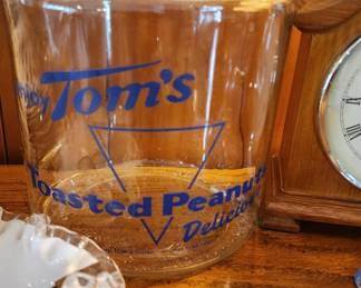 Tom's Toasted Peanuts jar