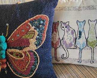 lots of cute pillows