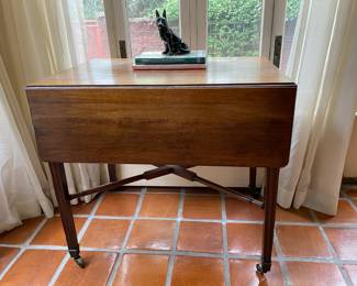 English Pembroke table 30"h x 32"long x 22"w