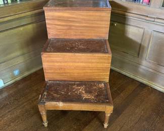Antique leather top library steps 27"h x 18"w x 28"d