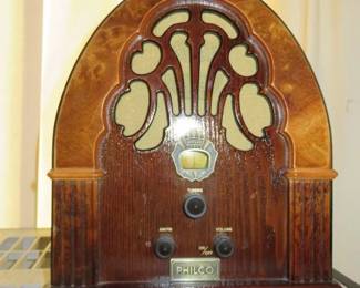 Philco Cathedral Style Radio