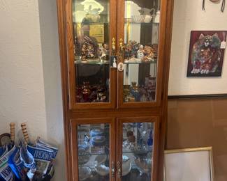 Curio cabinet
76 t
28 w
10 5/8 d
Up for pre sale