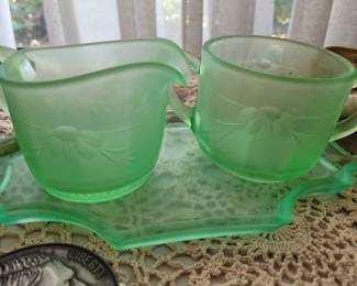 Uranium Cream and Sugar Set