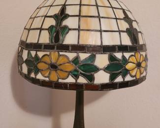 Tiffany Style Stained Glass Lamp