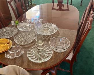 Lexington Cherry Wood Dining Set includes 2 leaves (Length 63" Without Leaves, 78" With 1 Leaf, 93" with both Leaves)