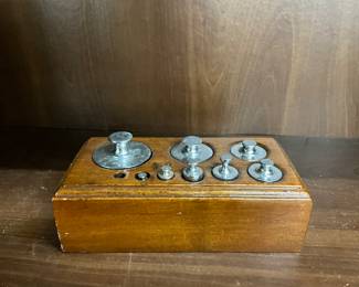 Laboratory / Apothecary Weight Set in Wood Box