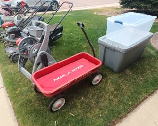 Wagon, Storage containers and hose reel