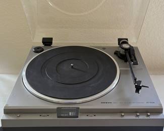 Onkyo Turntable / JVC Receiver