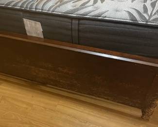 King Size Bed Footboard wear.