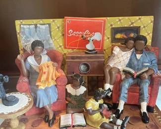 Sass 'n Class "Sunday Evening Radio" figurine by Annie Lee, Artist. (Note: fan is missing a blade). Limited Edition 3094 of 10,000. - 1999