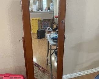 Jewelry Mirror.