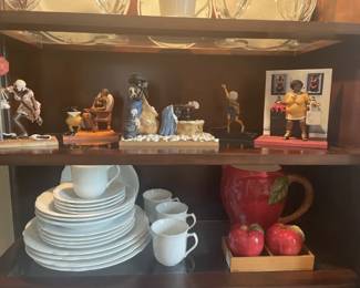 Inside Display Cabinet - "Annie Lee" figurines. See following pics for close-up