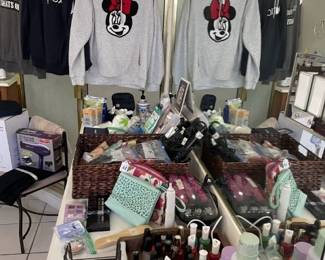 Bathroom misc....Only one Minnie Mouse Sweatshirt....mirror reflection.