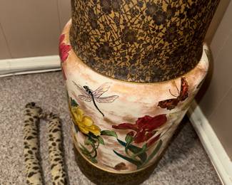 lovely jardiniere (but cracked... perfect for outside)