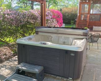 Caldera Spas 6 person hot tub