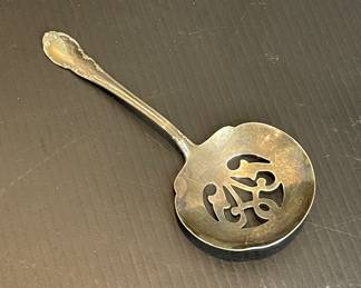 Lunt Sterling spoon