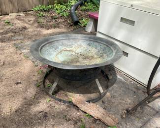 Metal fire pit