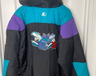 Vintage 90’s Starter Charlotte Hornets pullover jacket